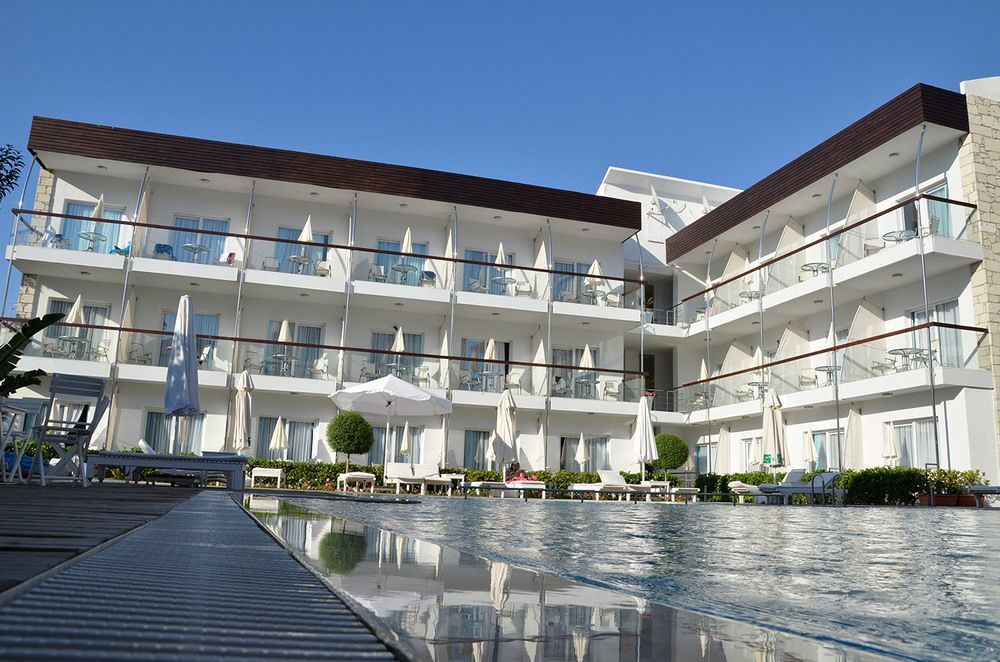 Otel Yeni Çeşme エクステリア 写真